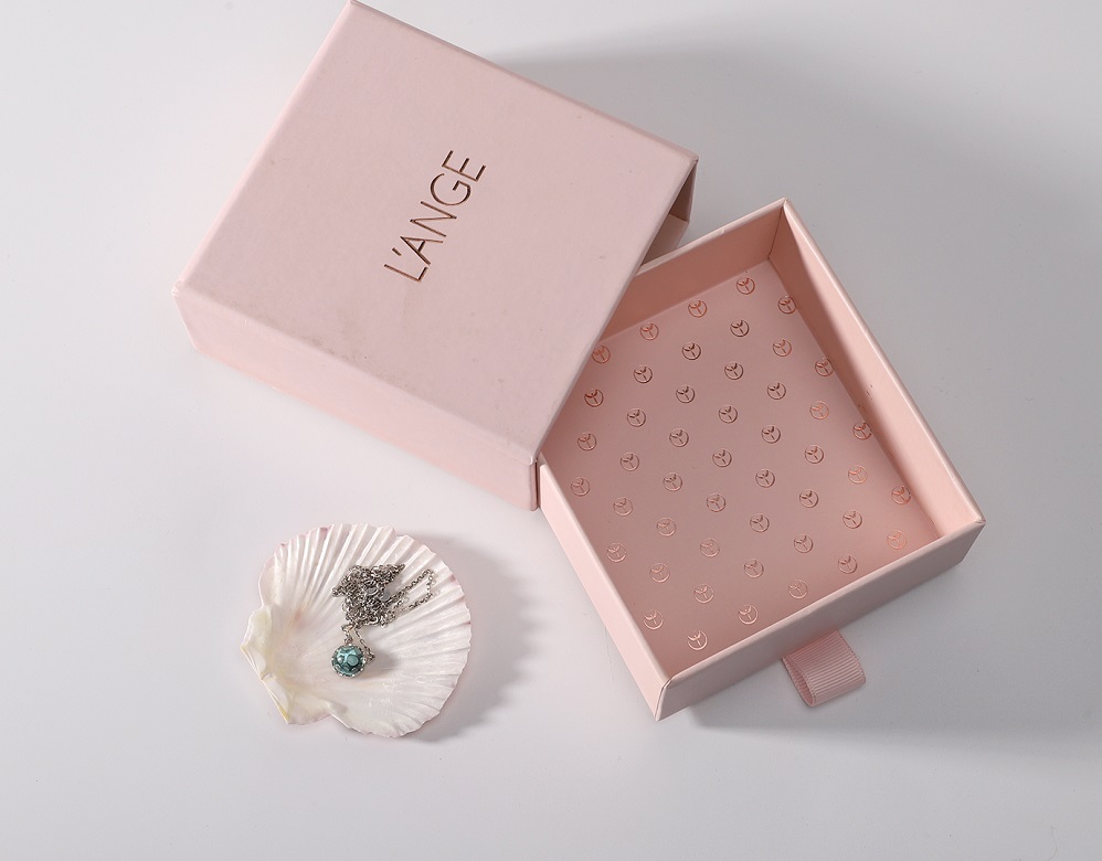Jewellery Boxes – Magnetic Closure Style