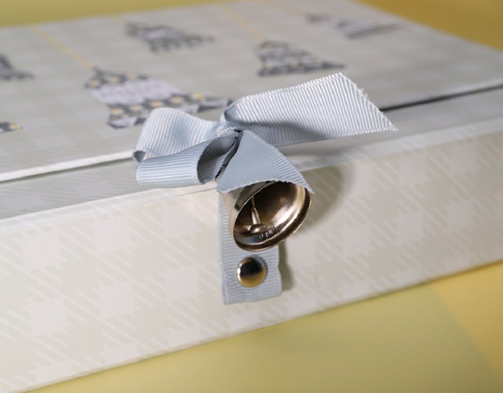 Cosmetic Christmas Packaging with Bell