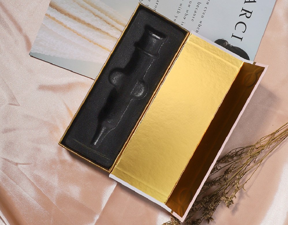 Cosmetic Packaging- Magnetic Gift Boxes