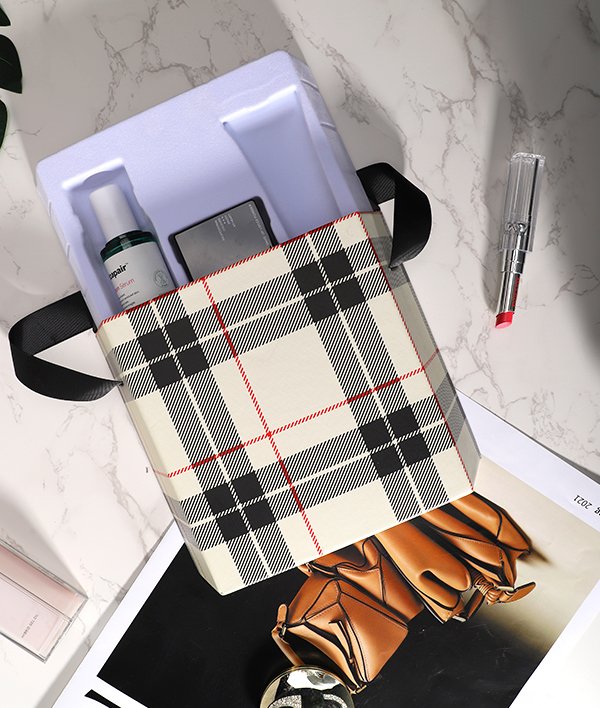 Skincare Gift Set Packaging with Handle