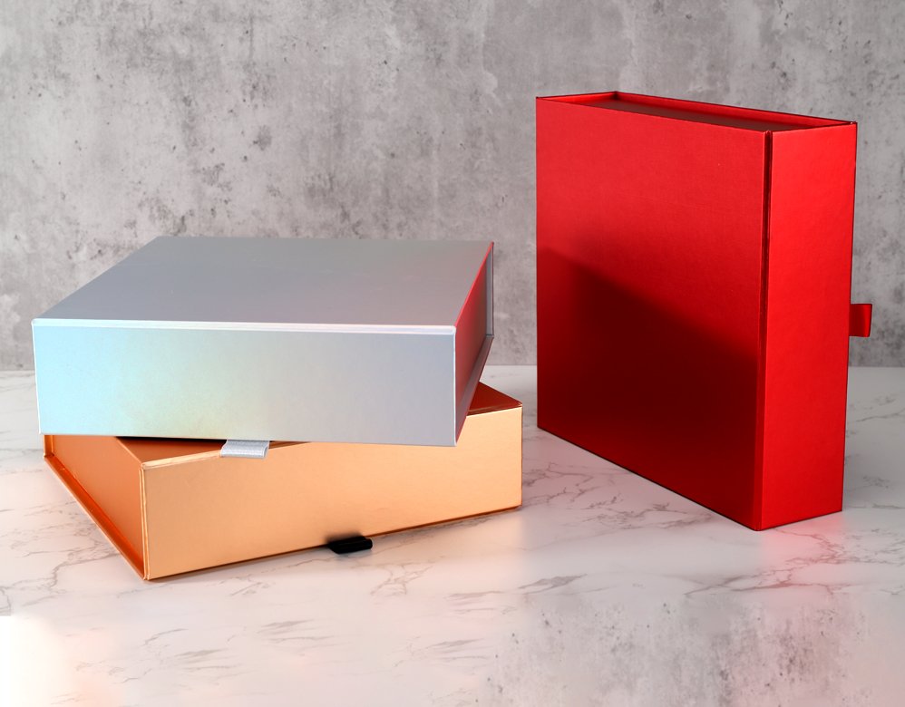 HC-F08 Classic Folding Box with Ribbon Handle