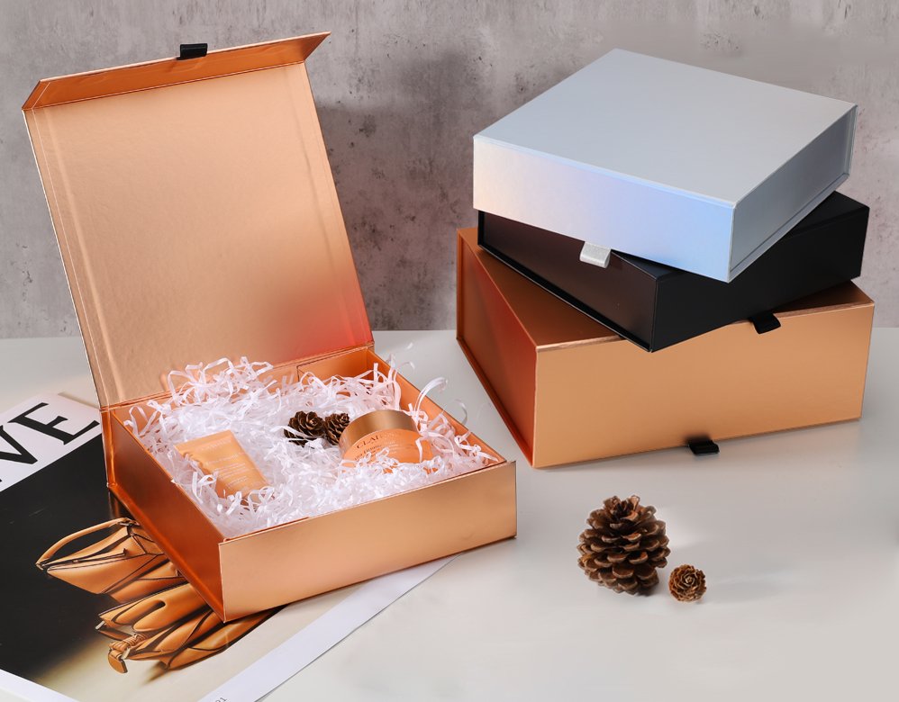 HC-F08 Classic Folding Box with Ribbon Handle