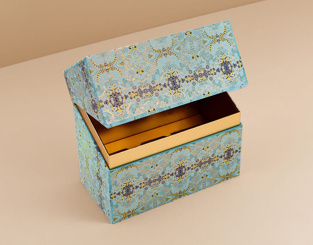 Folding Gift Box With Heart Window For Cosmetics