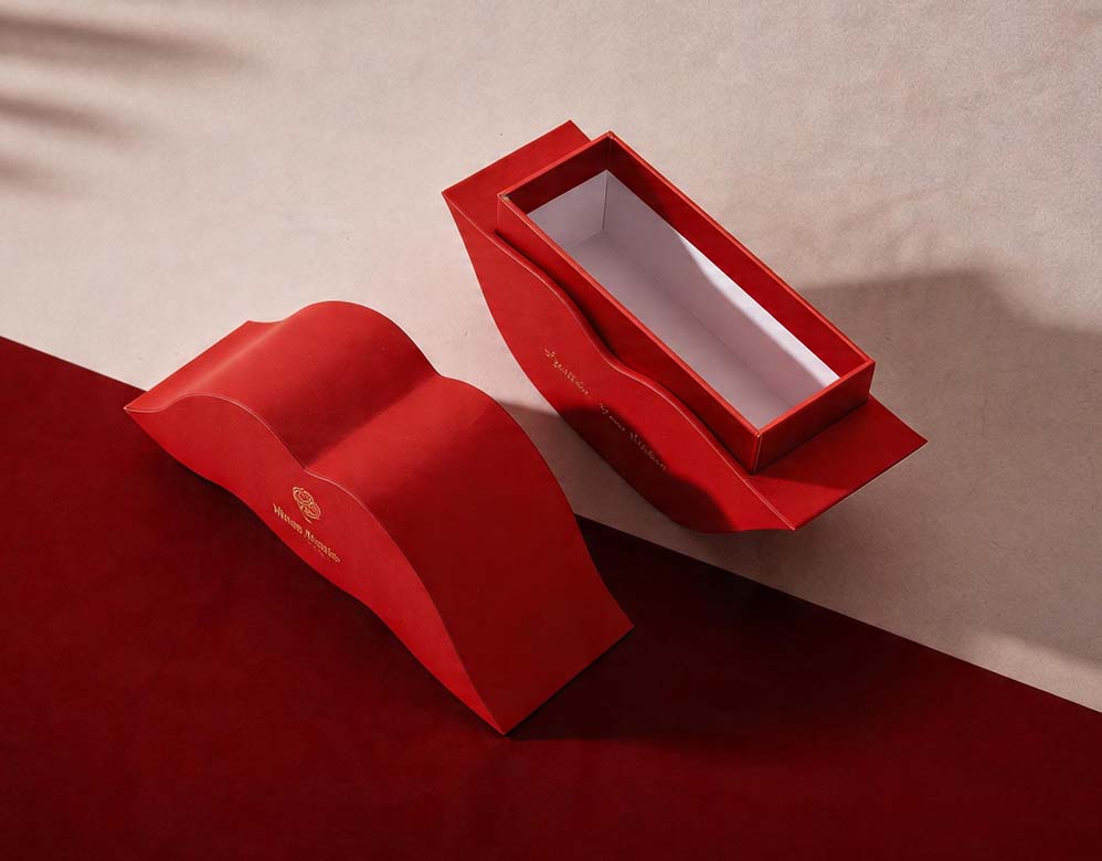 Custom Wavy Lip Gloss Packaging Box FSC Paper & Gold Foil Vietnam-Made