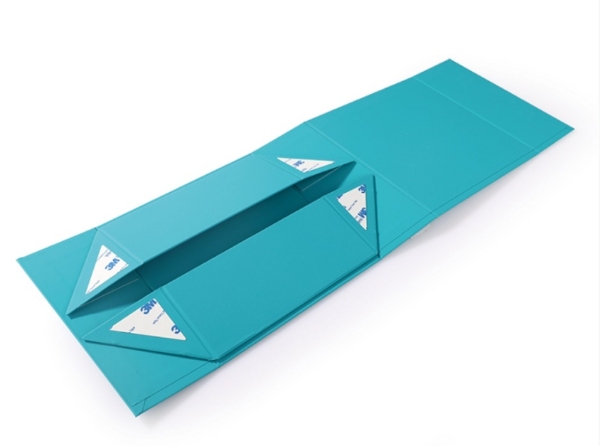 Cosmetic folding boxes